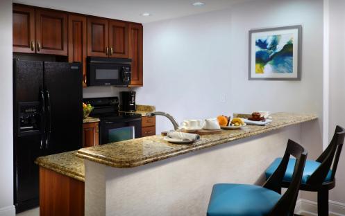 Naples Bay Resort - One Bedroom Suite Kitchen